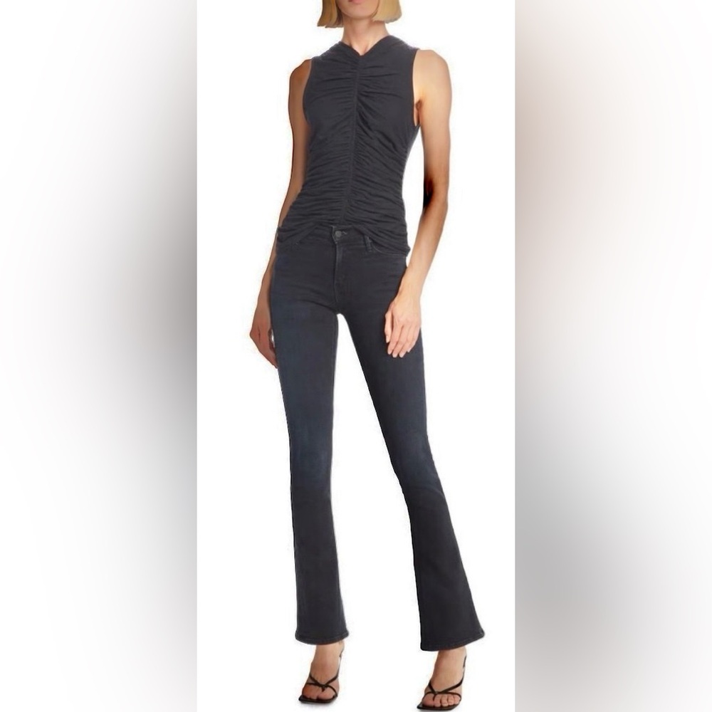 Mother The Runway Jeans in “Not Guilty”
Wash Size 30